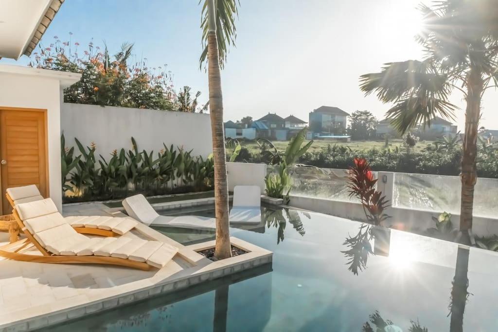 Villa Hakem Elegant And Modern 4 Bedrooms Villa Pool View Canggu  Bagian luar foto